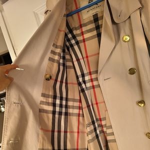 Burberry trench coat -XS